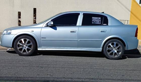 CHEVROLET ASTRA 2.0 MPFI ADVANTAGE 8V FLEX 4P AUTOMÁTICO